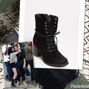 Steve Madden “Gretell” Black Lace Up Boots